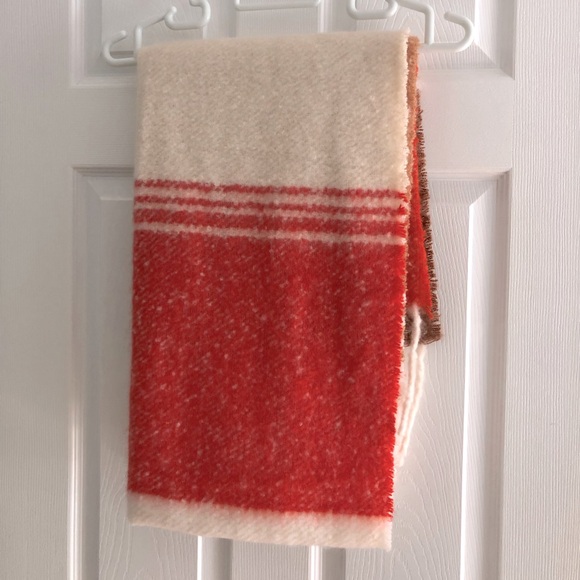 Oversized Aerie Scarf - Picture 3 of 4